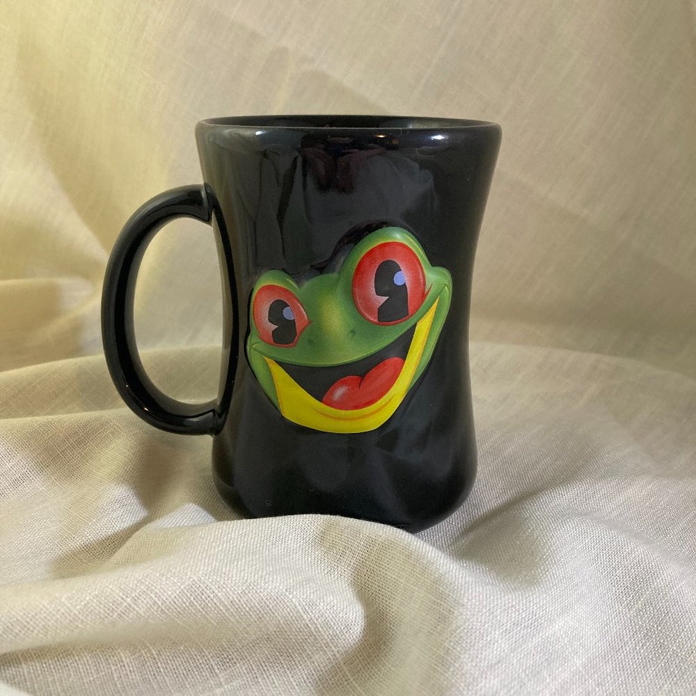 Black Rainforest Cafe large Mug with Frog